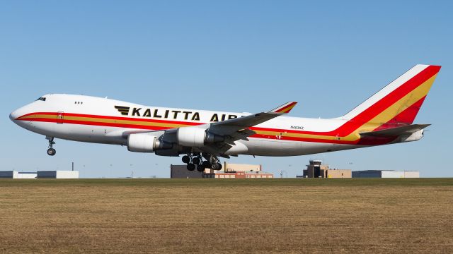 Boeing 747-200 (N403KZ)