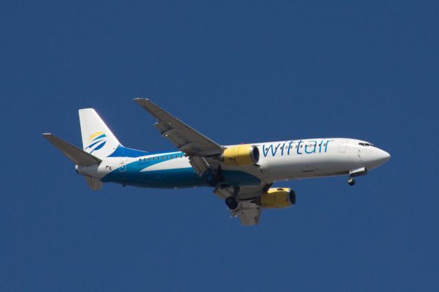 BOEING 737-400 (N807TJ)