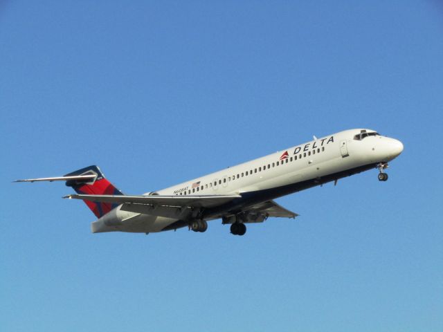 Boeing 717-200 (N608AT) - Landing RWY 20R