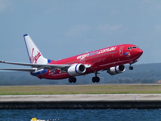 Boeing 737-800 (VH-BZG)