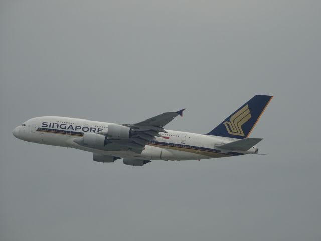 Airbus A380-800 (9V-SKD)