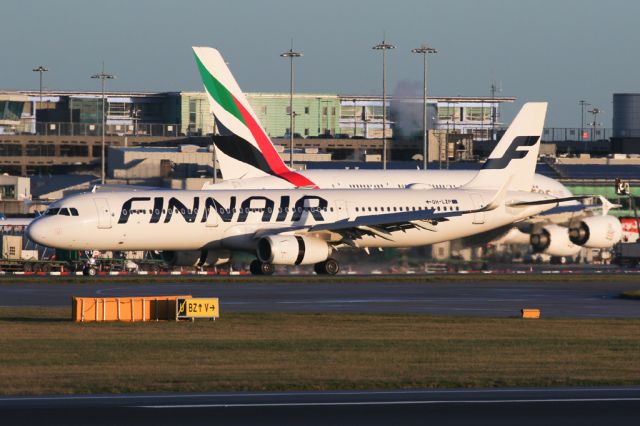 Airbus A321 (OH-LZP) - Early morning arrival for FIN1361 from Helsinki.