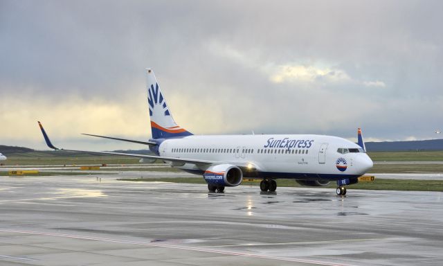 Boeing 737-800 (D-ASXE) - SunExpress Germany Boeing 737-8CX(WL) D-ASXE in Vienna