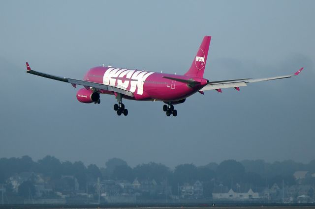 Airbus A330-300 (TF-GAY) - WOW Air 125 landing on a fog covered 4R