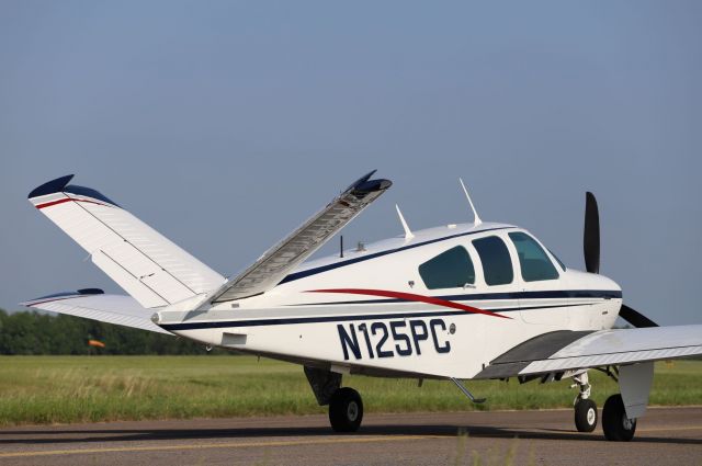 Beechcraft 35 Bonanza (N125PC)