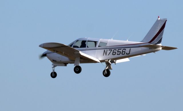 Piper Cherokee Arrow (N7656J) - On final is this 1968 Piper Cherokee Arrow PA-28R-180 in the Autumn of 2019.