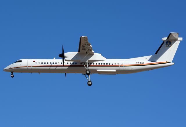 de Havilland Dash 8-400 (D2-EEA) - Angola Air Force.