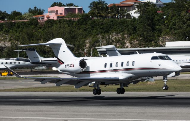 Bombardier Challenger 300 (N783QS)