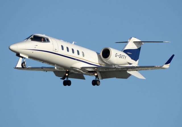 Learjet 60 (G-SXTY)