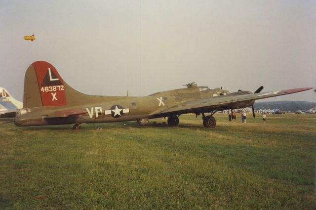 Boeing B-17 Flying Fortress (N7227C)