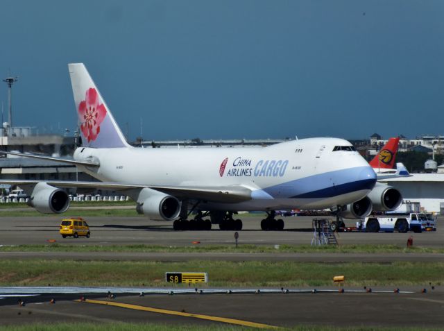 Boeing 747-400 (B-18707)