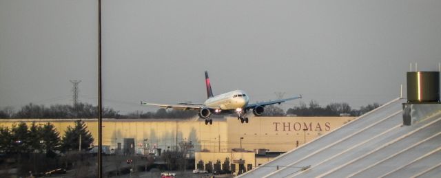 Airbus A320 (N374NW) - 1-20-14