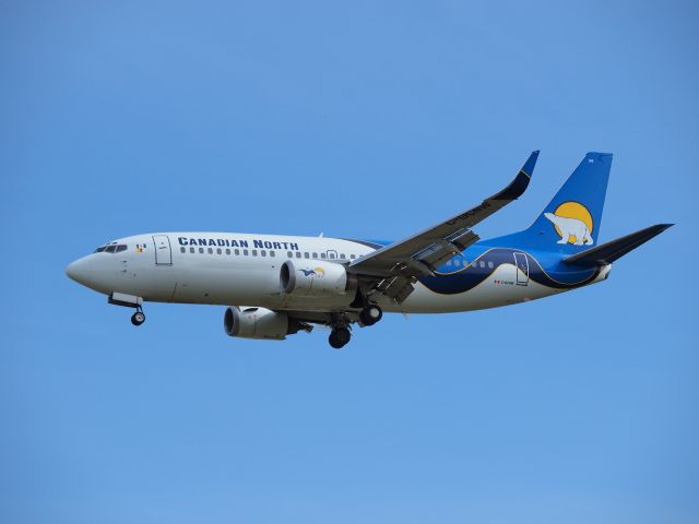 BOEING 737-300 (C-GCNW)