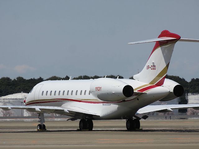 Bombardier Global Express (VP-CGO) - I take a picture on Apr 12, 2017.