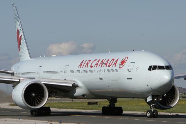 BOEING 777-300 (C-FIUR) - July 25, 2010 - leaving Toronto for Frankfurt 