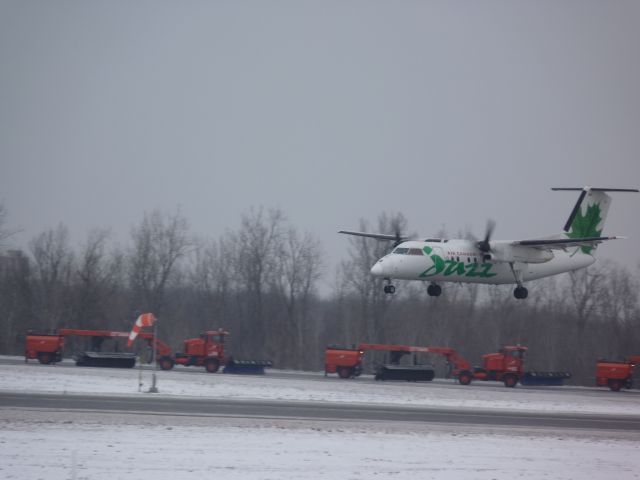 de Havilland Dash 8-400 (C-GONN)