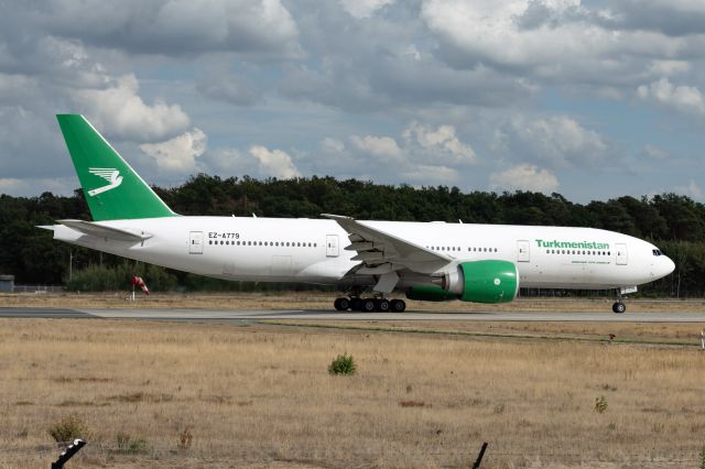 Boeing 777-200 (EZA779)