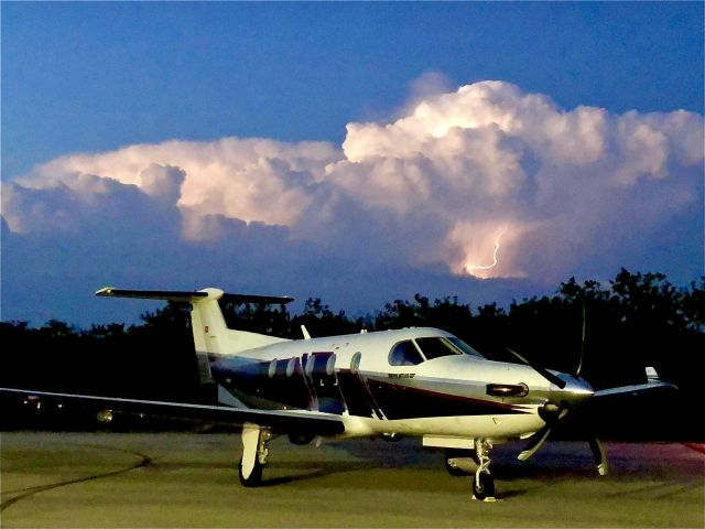 Pilatus PC-12 (N537JF)