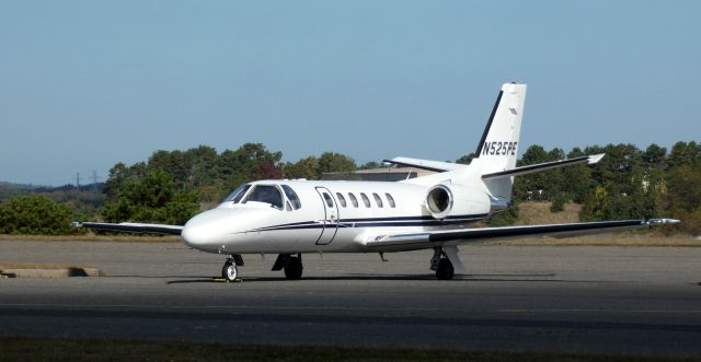 Cessna Citation II (N525PE) - Shown here is a 2002 Cessna 550 Citation Bravo in the Autumn of 2024.