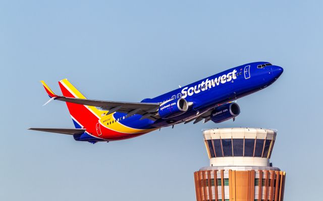 Boeing 737-800 (N8529Z) - Spotted at KPHX on December 12, 2020br /40th street and University