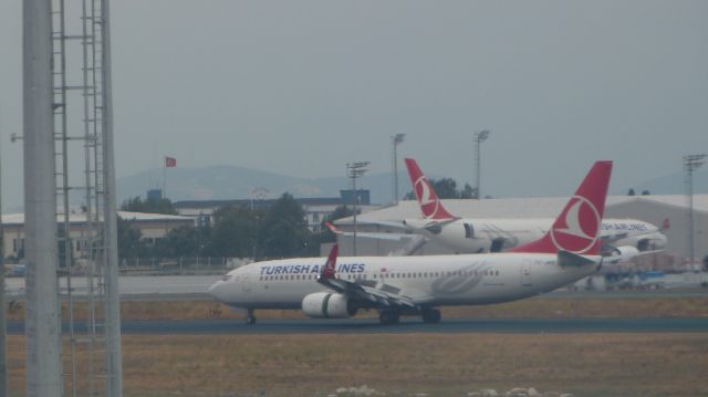 Boeing 737-800 (TC-JHY) - Del to THY in 2014