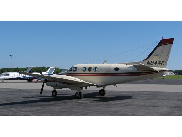 Beechcraft King Air 90 (N944K)