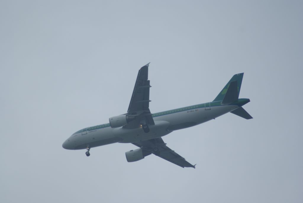 Airbus A320 (EI-DEJ) - A320-214 cn2364 on final rwy18r EHAM 17-07-2012