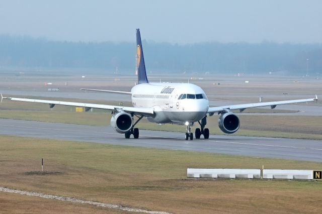 Airbus A320 (D-AIPE)