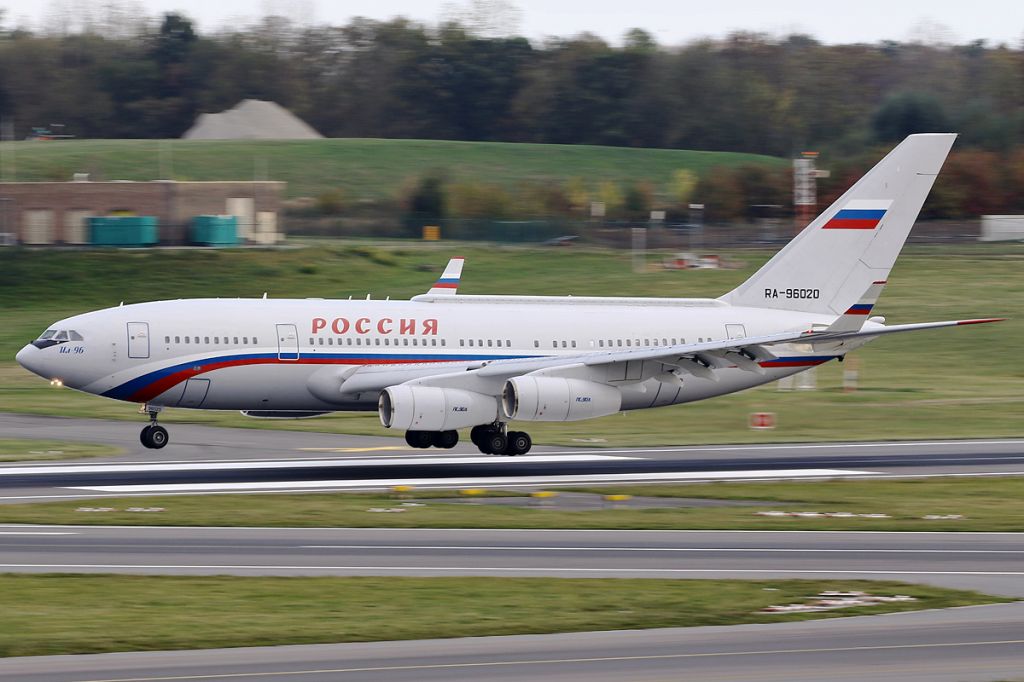 Ilyushin Il-96 (RA-96020)