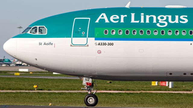 Airbus A330-300 (EI-DUZ)