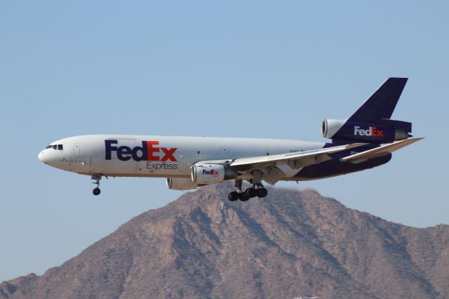 McDonnell Douglas DC-10 (N319FE)