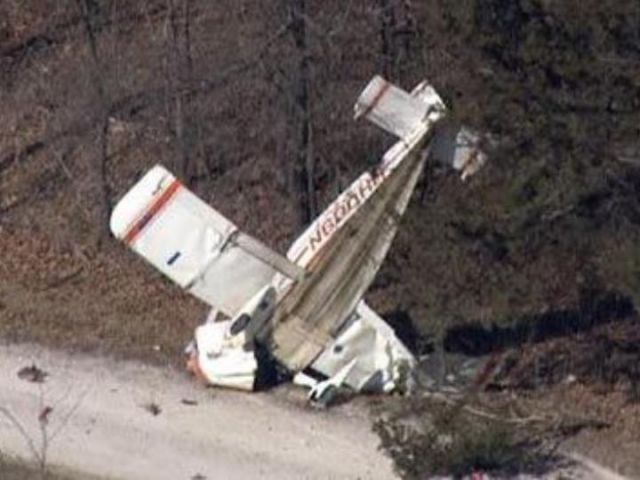 N600HH — - guess were not flying anytime soon.br /LINCOLN COUNTY, Mo. —  A single-engine plane crashed into some trees near Wolf Creek Road and State Highway U Thursday afternoonbr /a rel=nofollow href=http://www.kmov.com/story/37460533/emergency-crews-responding-to-plane-crash-in-lincoln-countyhttp://www.kmov.com/story/37460533/emergency-crews-responding-to-plane-crash-in-lincoln-county/a