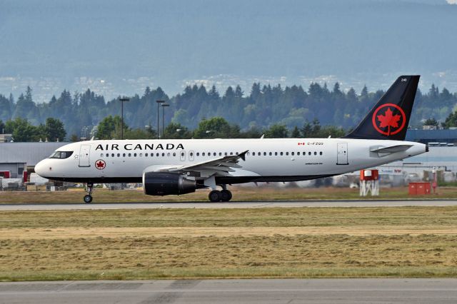 Airbus A320 (C-FZQS)