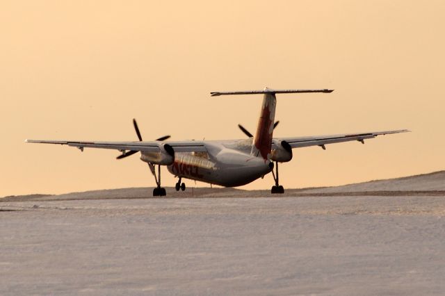 de Havilland Dash 8-100 (C-GOND)