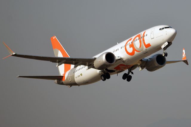 Boeing 737-700 (PR-XMN)