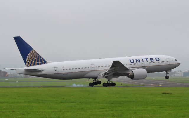 Boeing 777-200 (N786UA) - united b777-222er n786ua on a medical diversion to shannon while routing from paris to washington 17/7/16.