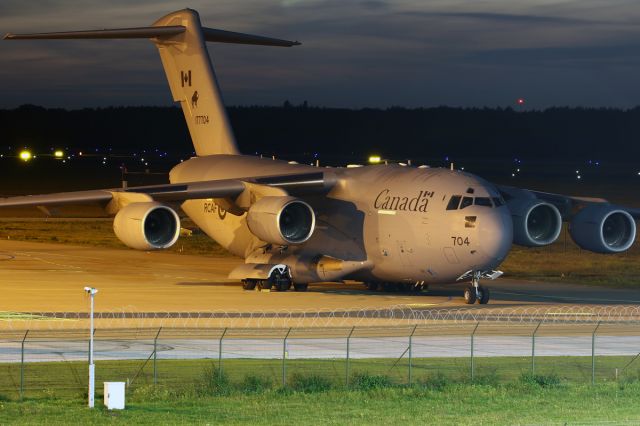 Boeing Globemaster III (17-7704)