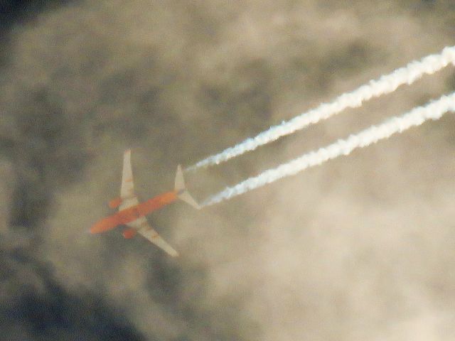 Boeing 737-700 (N7743B)