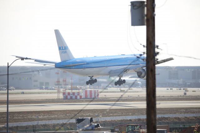 Boeing 777-200 (PH-BQI)