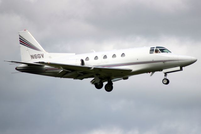 North American Sabreliner (N6GV) - On final approach for rwy 9 on 15-Jan-17 returning from an overnight visit to KPDK.