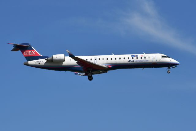 Canadair Regional Jet CRJ-700 (JA12RJ) - 2022-09-08