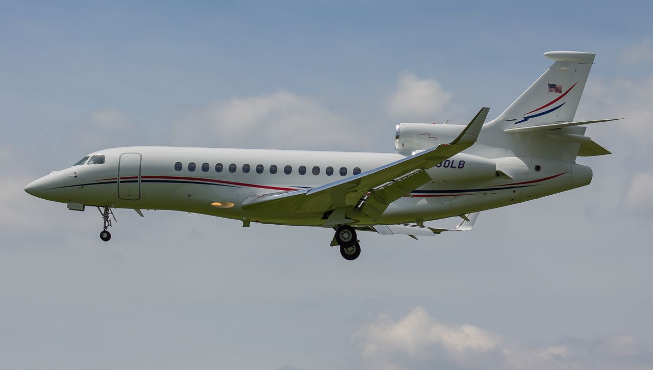 Dassault Falcon 7X (N30LB)