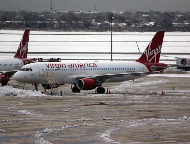 Airbus A320 (N852VA) - A winter morning at JFK.