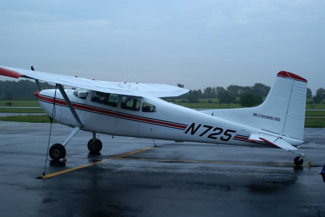 Piper Cherokee (N725)