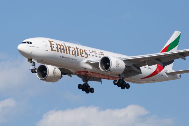 BOEING 777-200LR (A6-EWB) - UAE235 arriving from OMDB - 04 Apr 2015