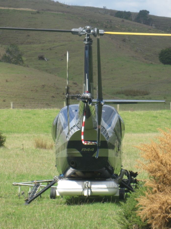 Robinson R-44 (Z-KKD)