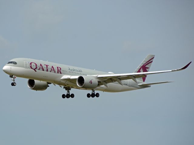 Airbus A350-900 (A7-AMJ)