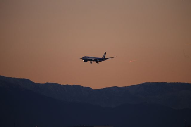 BOEING 777-300ER (JA797A)
