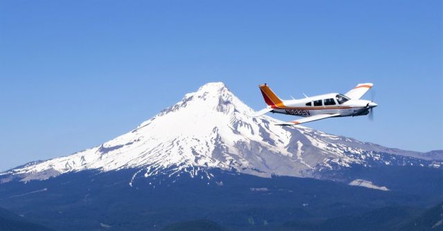 Piper Cherokee (N5935V)