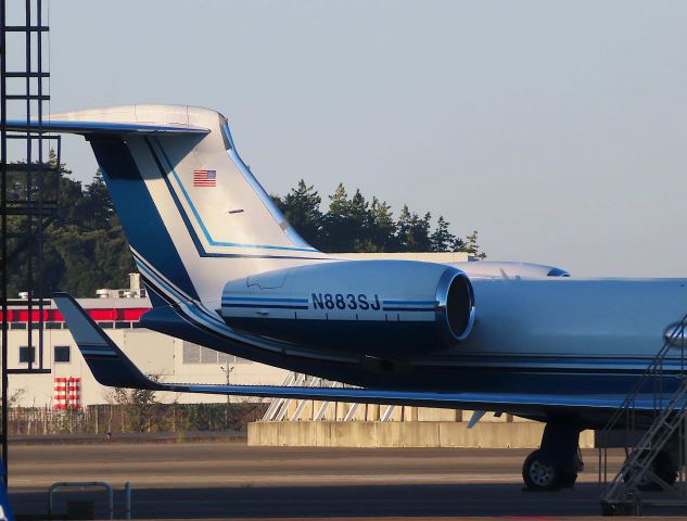 Gulfstream Aerospace Gulfstream V (N883SJ) - I took this picture on Oct 31, 2020.br /I couldn't take a picture of the N883SJ(Noevir Aviation, Inc.) staying at this spot because of the obstacle in front of it.